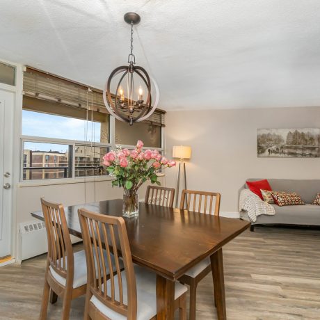 Beautiful Etobicoke condominium complete with 2 bedrooms and 1 washroom and it's a penthouse suite.